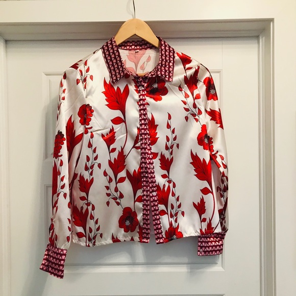 Silky Blouse - Picture 1 of 4